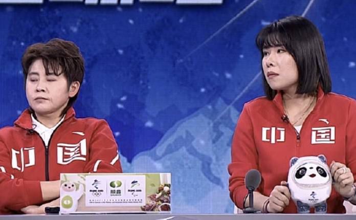 《港珠澳大桥》重磅亮相北京国际电影节纪录单元 2019-04-18 4月17日举行的第九届北京国际电影节纪录单元开幕式上，即将于5月1日全国上映的纪录电影《港珠澳大桥》作为“评委会特别发布作品”重磅亮相。